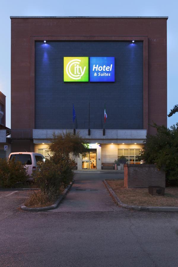 City Hotel & Suites Foligno Eksteriør bilde