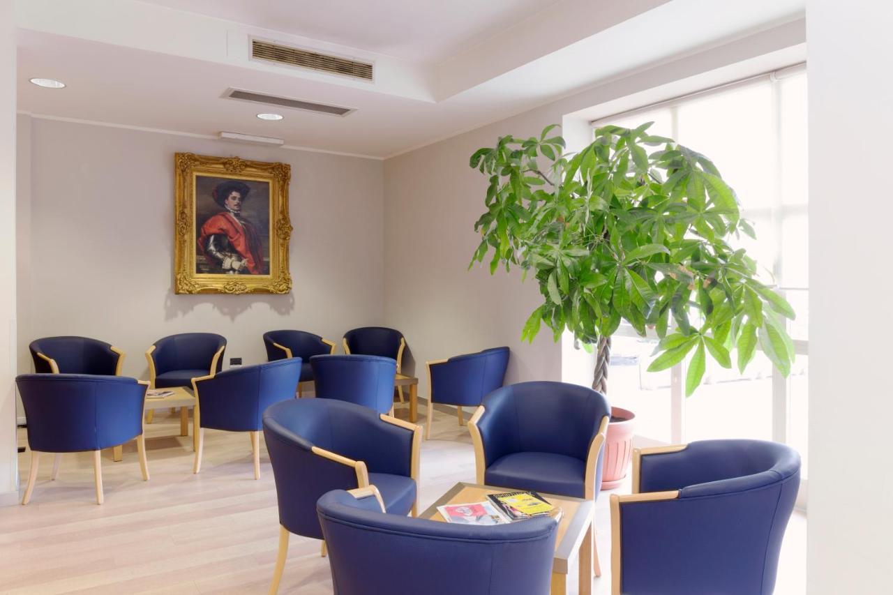 City Hotel & Suites Foligno Eksteriør bilde